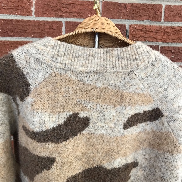 Anthropologie Moth Brown Tan Camo Pullover Sweater Size Small - Picture 8 of 12